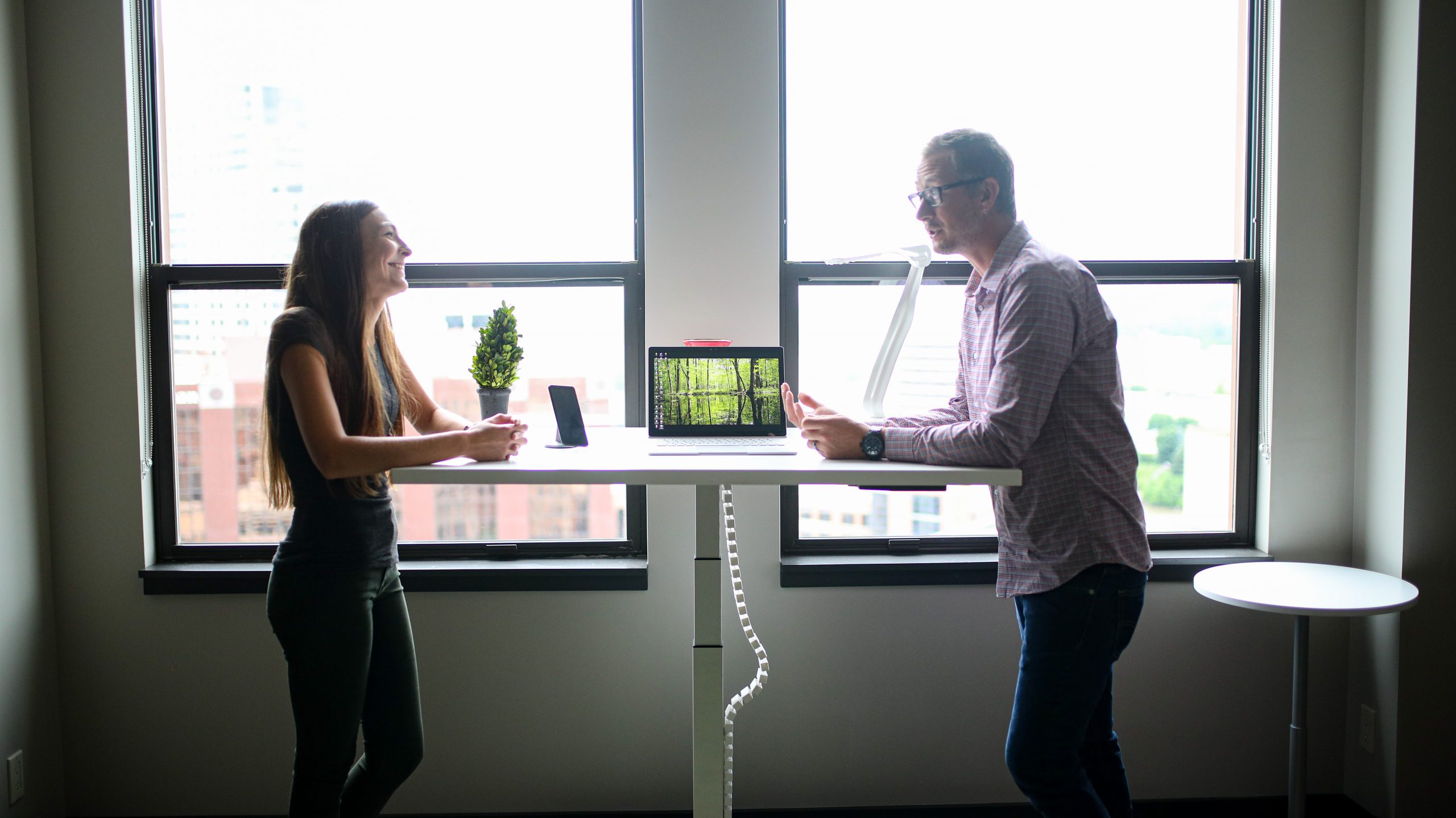 thestandingdesk-1GfZjjDQFKU-unsplash