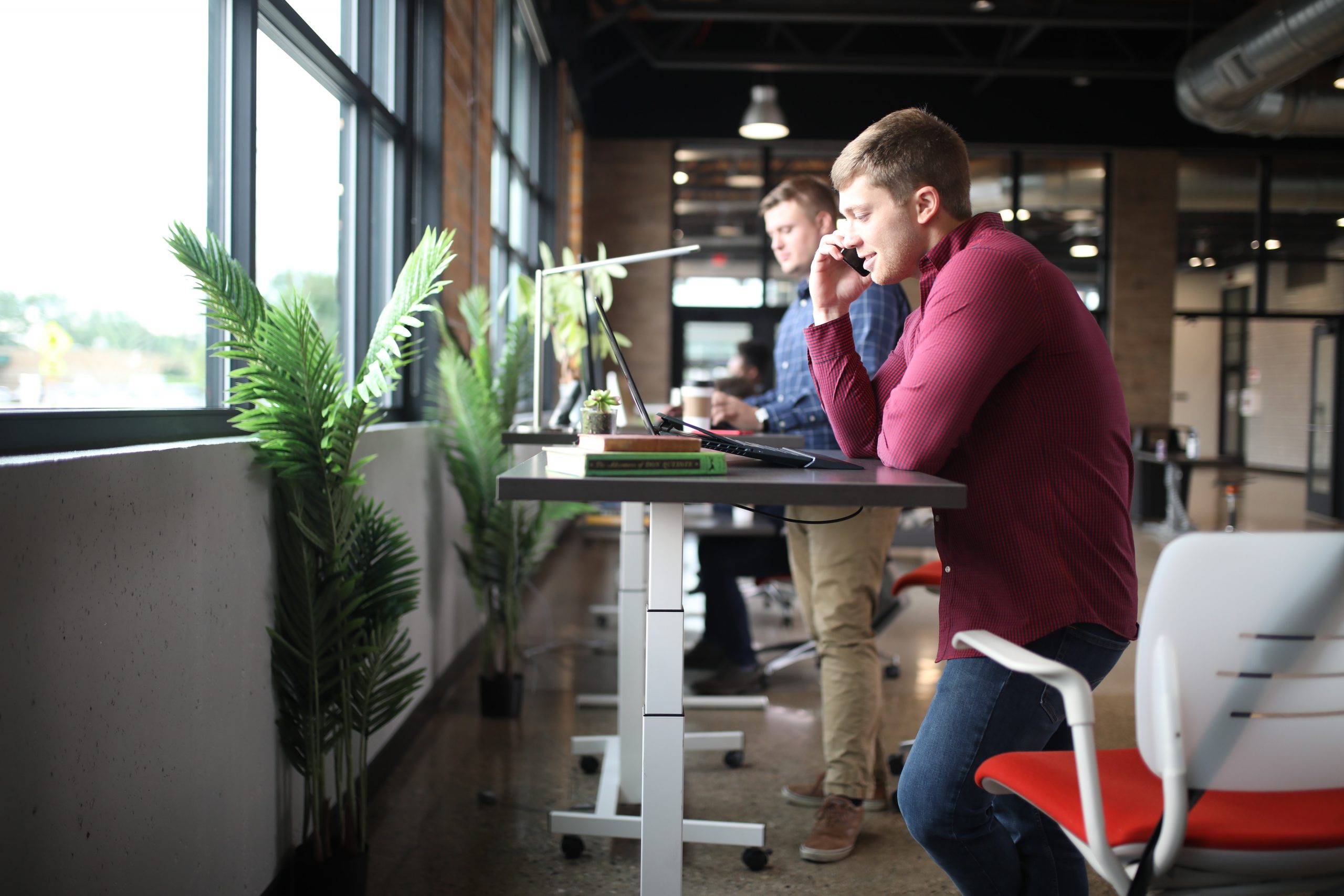 thestandingdesk-ZEM9oRskopw-unsplash